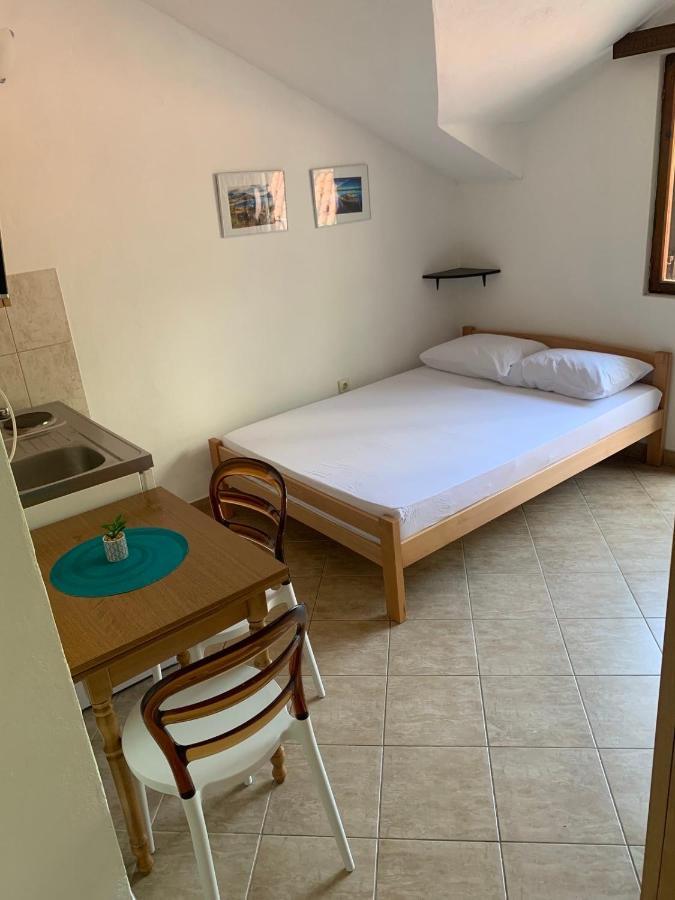 Apartmani Ivana Tivat Eksteriør billede