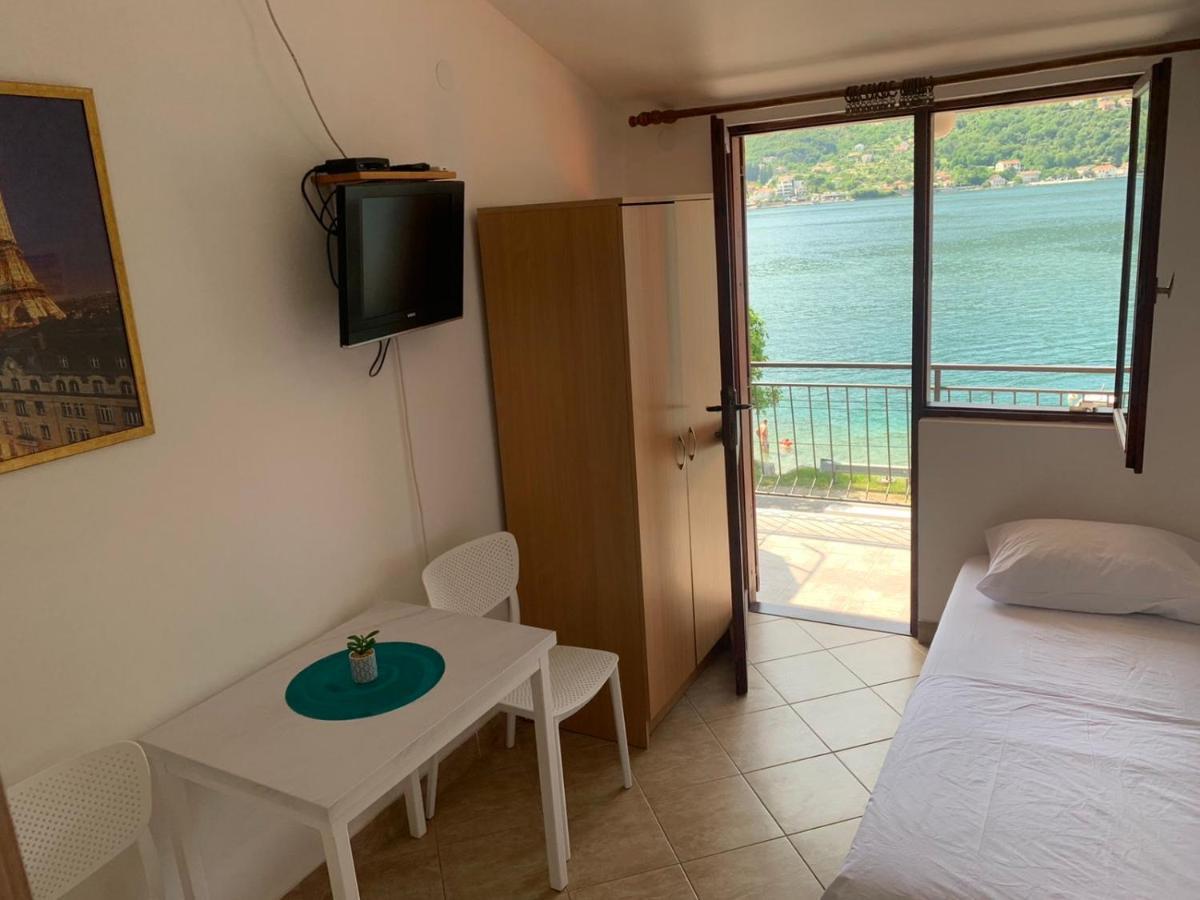 Apartmani Ivana Tivat Eksteriør billede