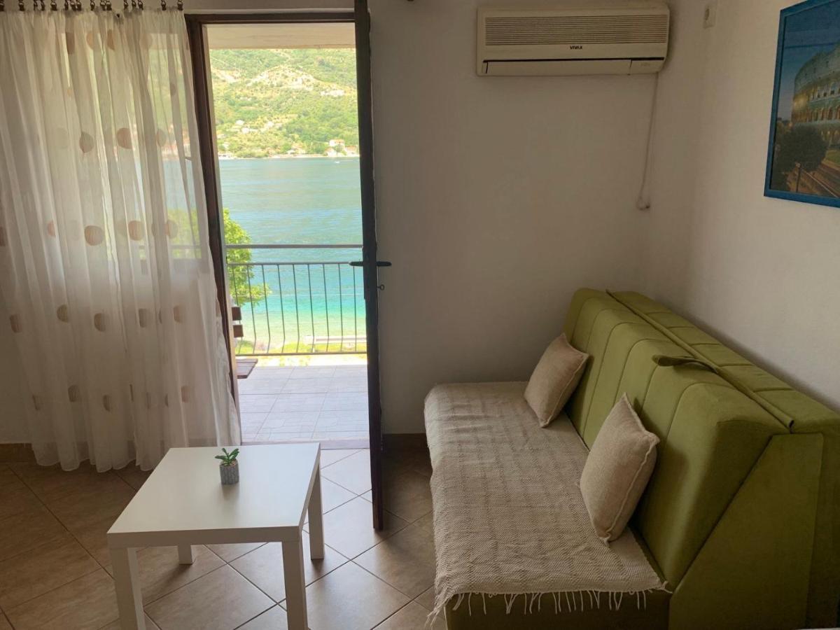 Apartmani Ivana Tivat Eksteriør billede